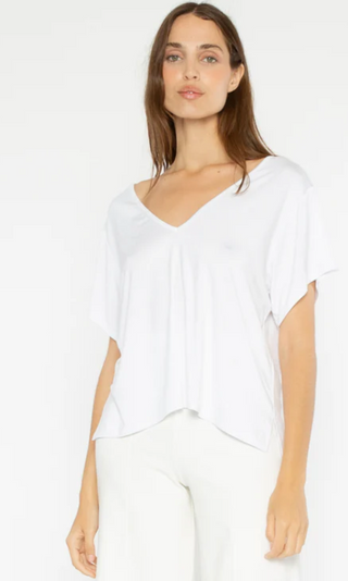 White everyday v neck Tee