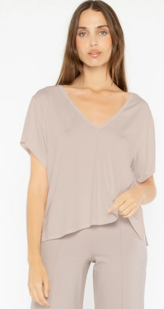 Clay Everyday V Neck
